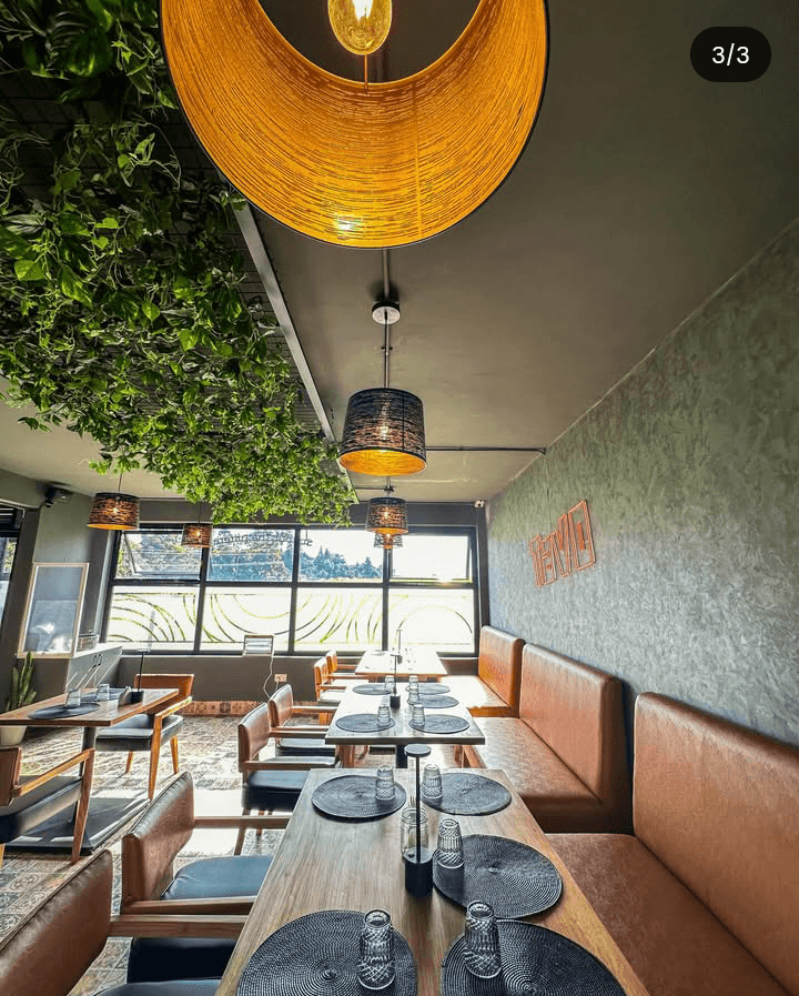 Restaurant Ambiance Setup